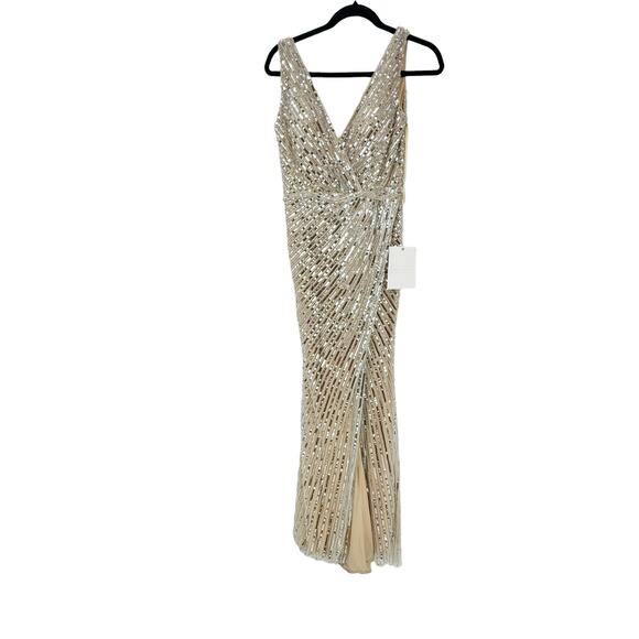 Mac Duggal Sleeveless Diagonal Sequined V-Neck Gown Nude/Silver Size 6 NWT - Picture 9 of 11